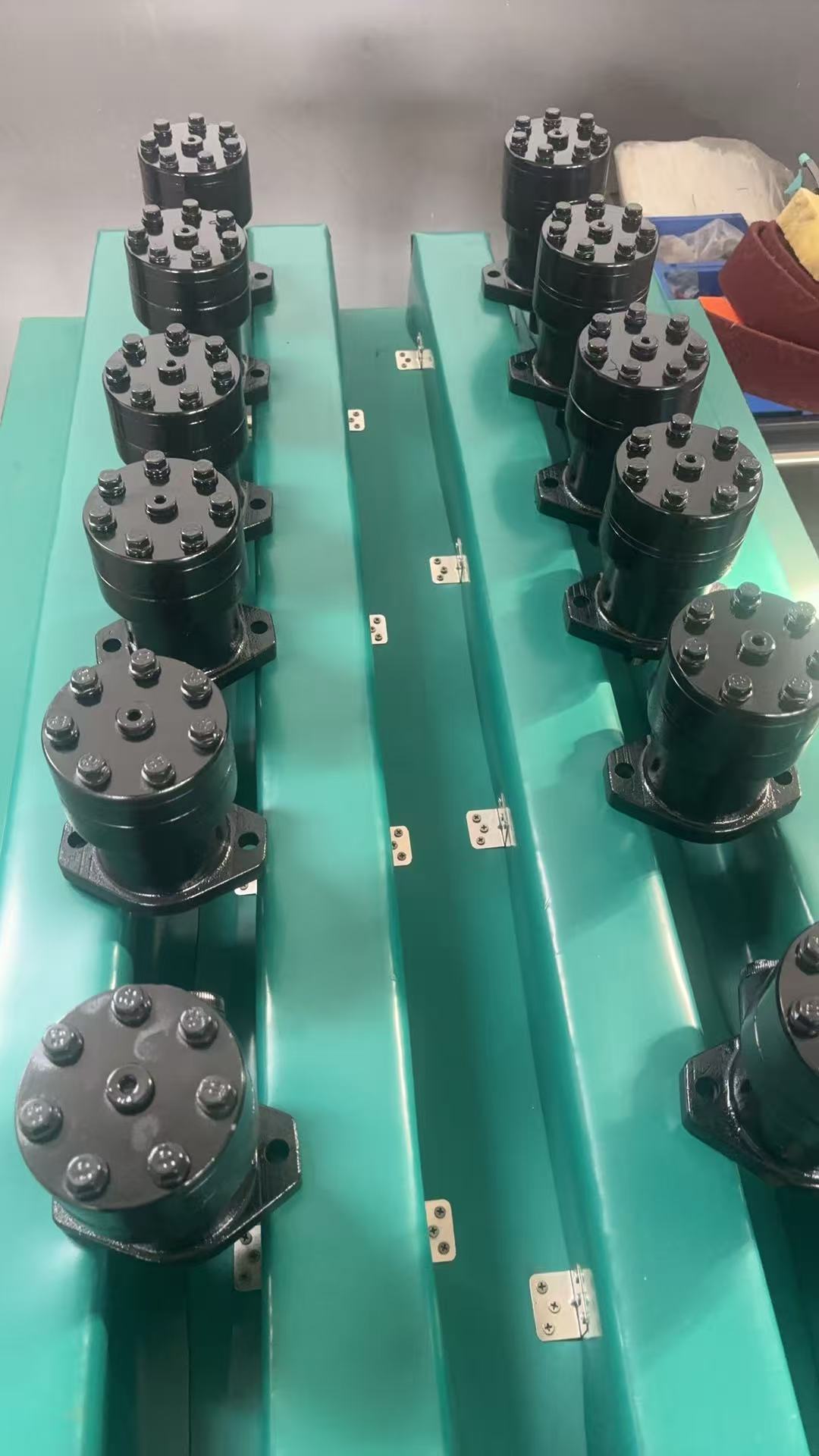 Wie baut man eine solide Qualitätsverteidigungslinie für Hydraulikmotoren auf? Schauen Sie sich unsere raffinierte Produktion an